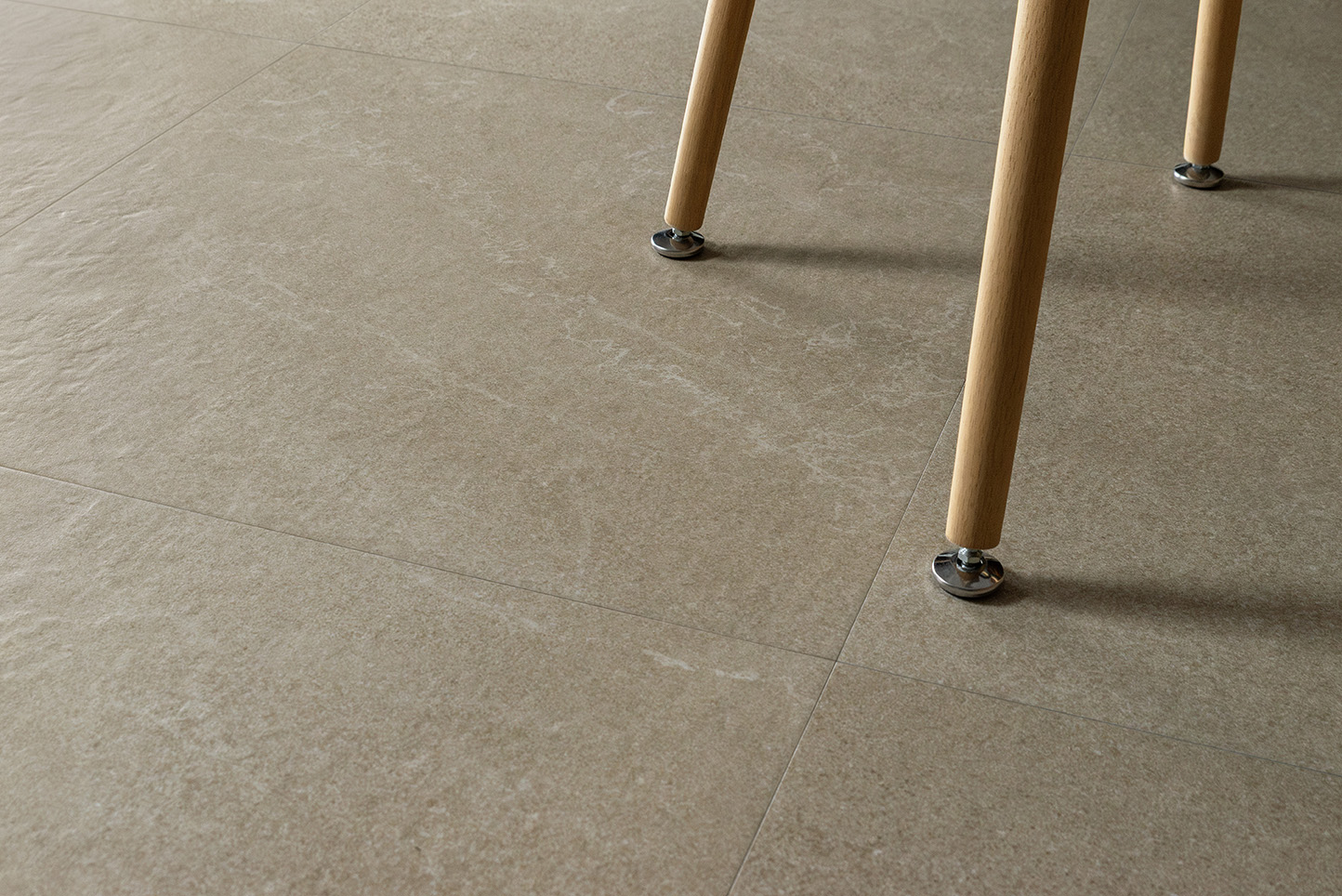 Tecton Sand 60x60 | Newker