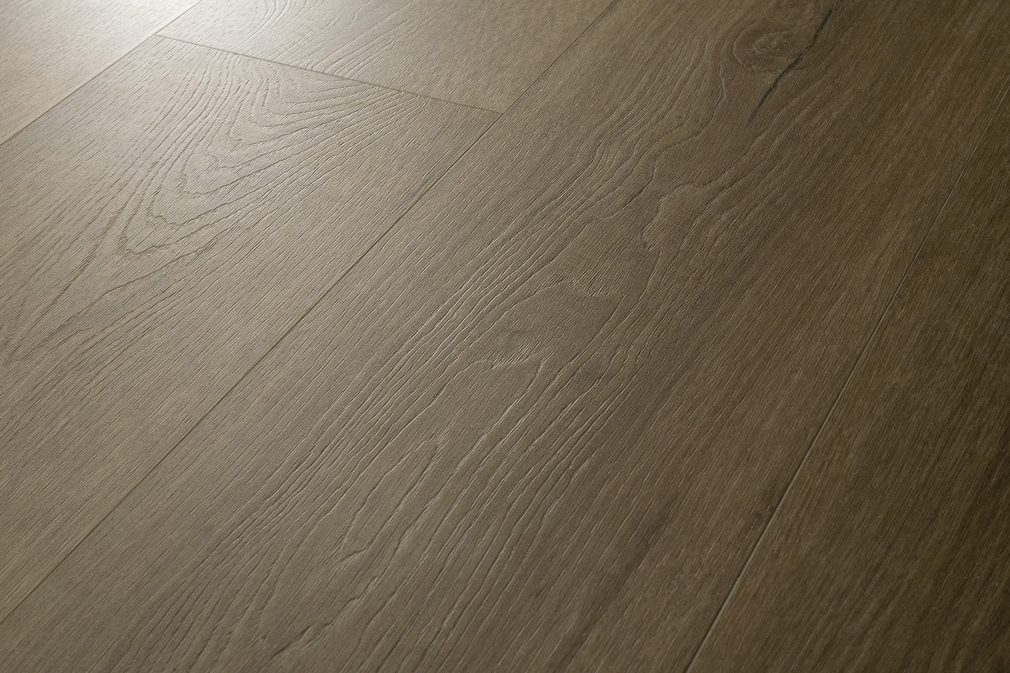 SPC Bosco Walnut 4 | Newker